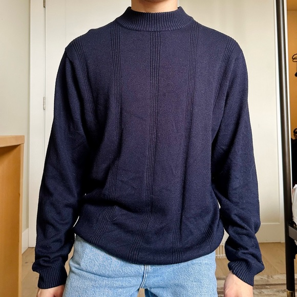 Retreat Crewneck Sweater - Picture 3 of 4